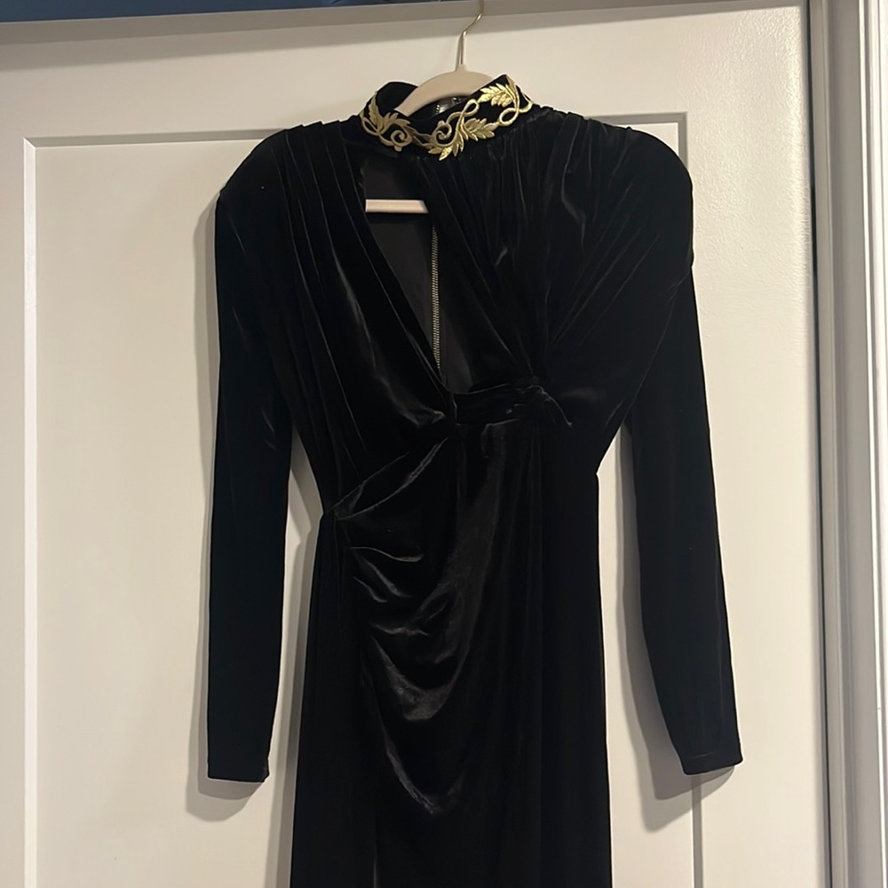 MISSCIRCLE Black Cut our Gown NEW (worn once)